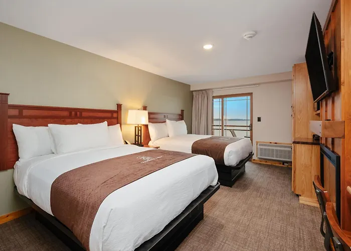 Tamarack Lodge